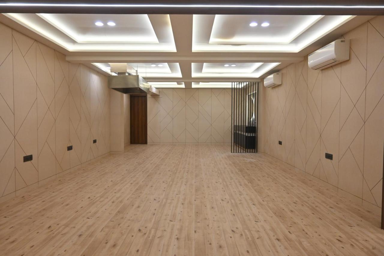 Hotel Privya Rooms And Banquet Surat Dış mekan fotoğraf