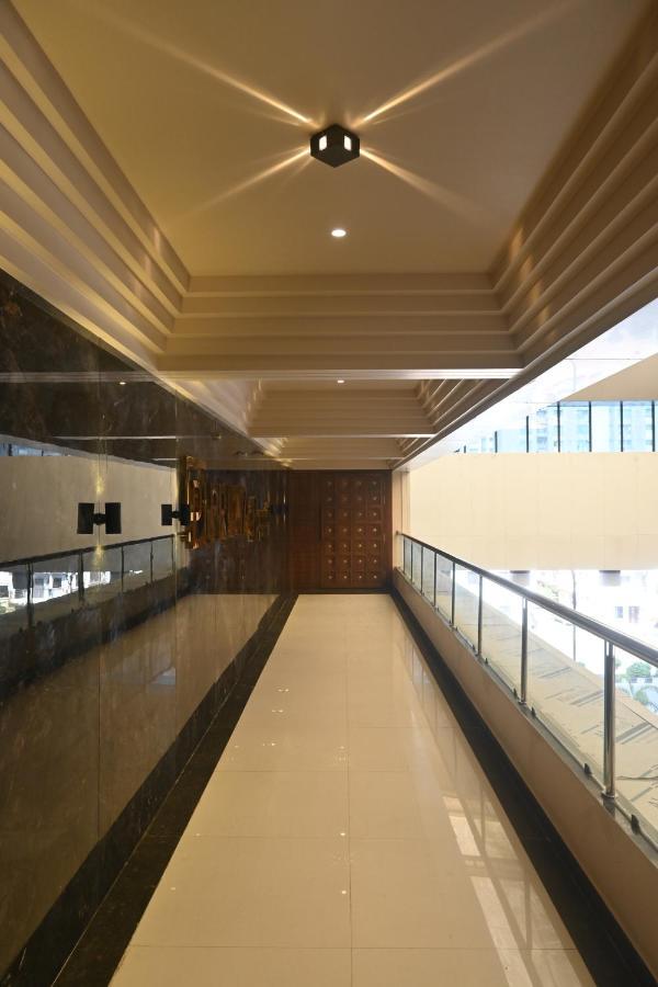 Hotel Privya Rooms And Banquet Surat Dış mekan fotoğraf