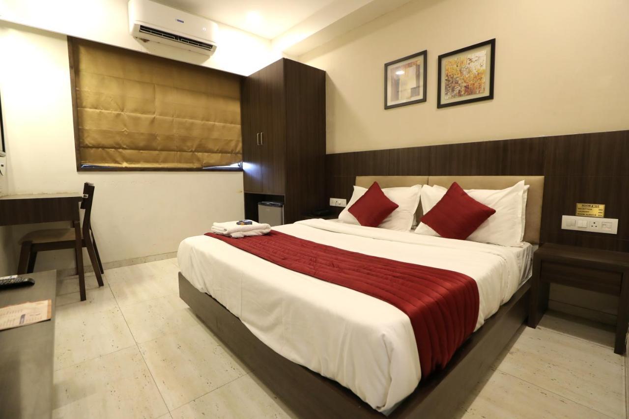 Hotel Privya Rooms And Banquet Surat Dış mekan fotoğraf