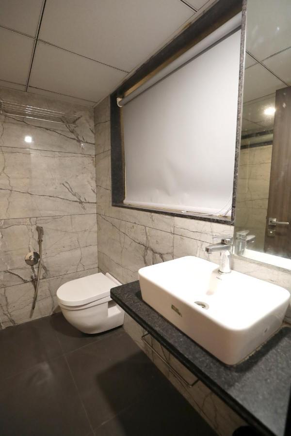 Hotel Privya Rooms And Banquet Surat Dış mekan fotoğraf