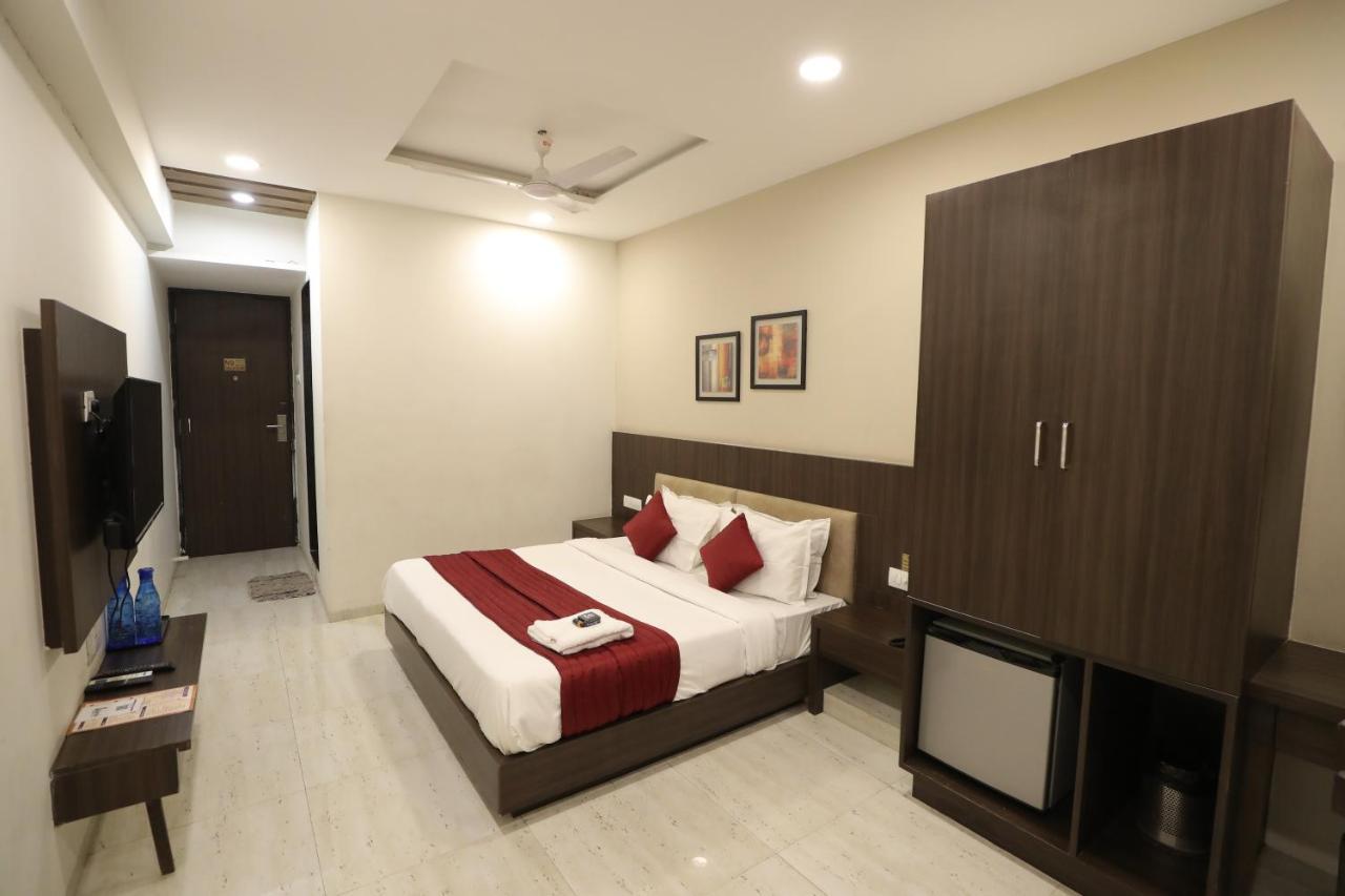 Hotel Privya Rooms And Banquet Surat Dış mekan fotoğraf
